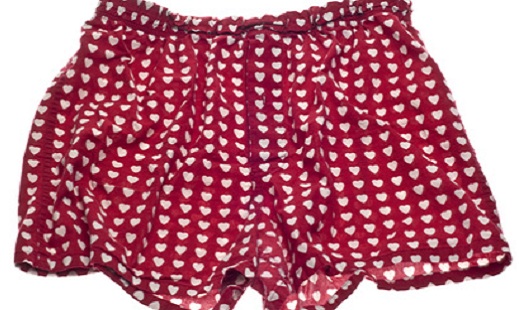 Rote Boxershorts mit Herzen